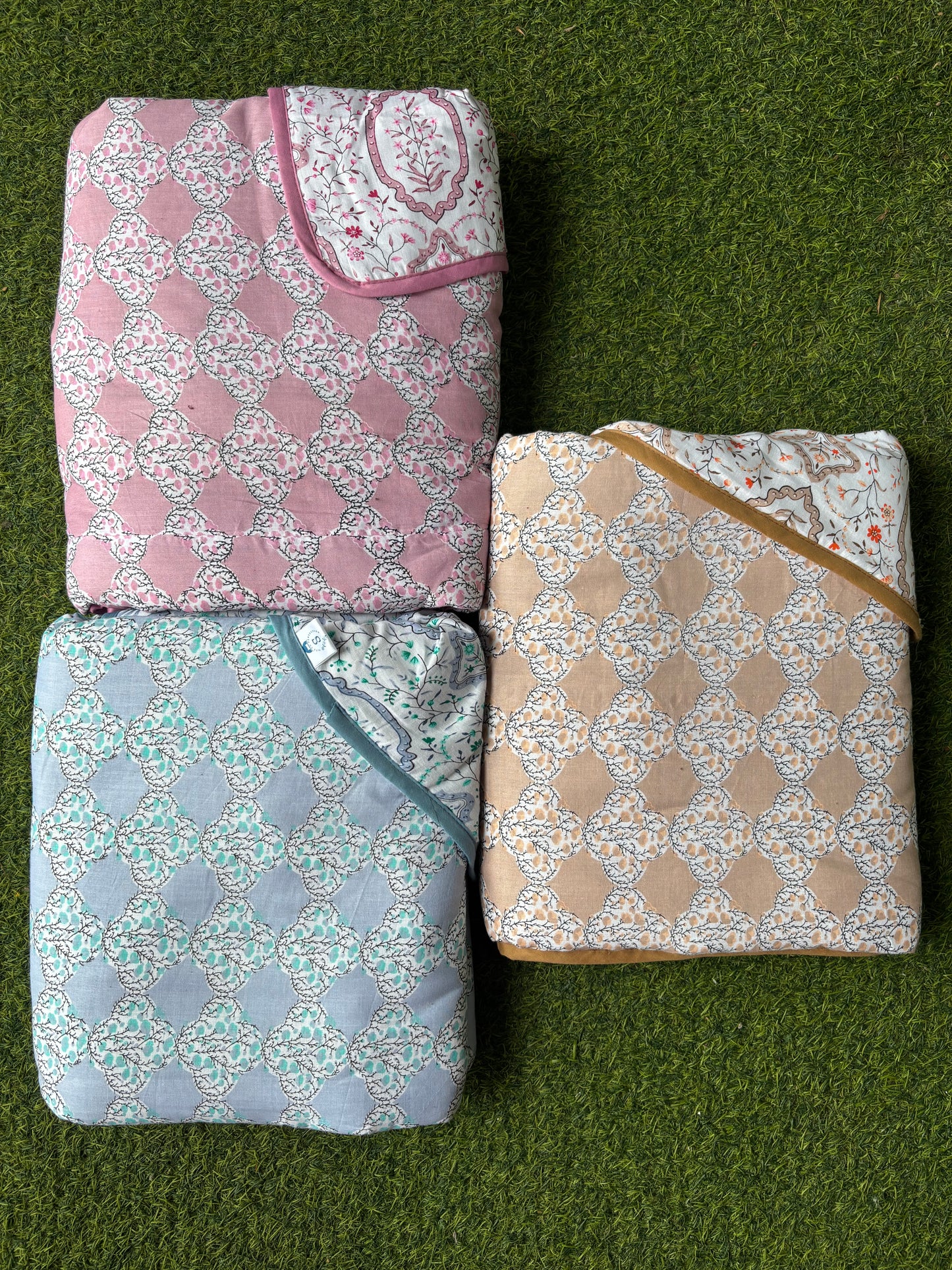 Reversible Cambric Cotton AC Dohar - Double Bed