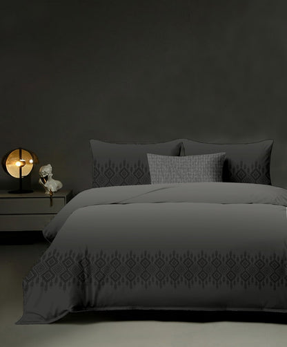 Midnight motif King size cotton bedsheet with 2 pillow covers - 108 x 108