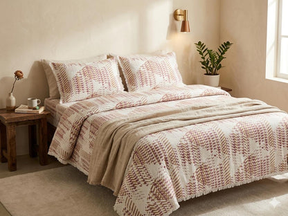 Geometric lines King size cotton bedsheet with 2 pillow covers - 108 x 108 FT