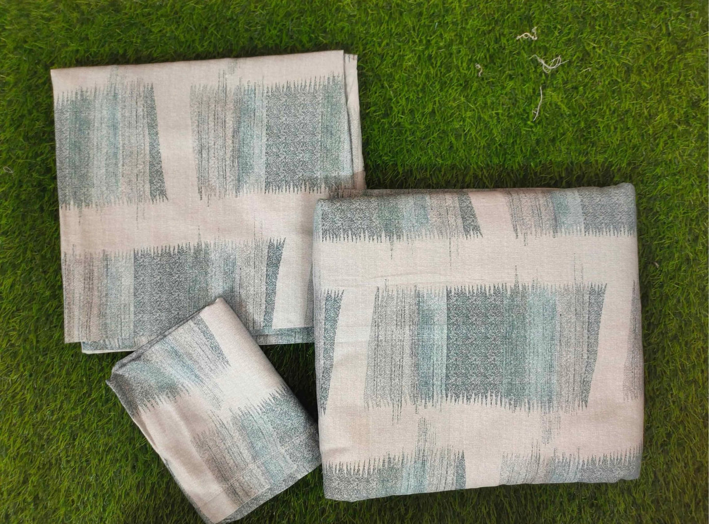 Luxury 4 Piece bedding Set : 1 King Flat Bedsheet, 1 double Bed AC dohar, 2 Pillow Covers