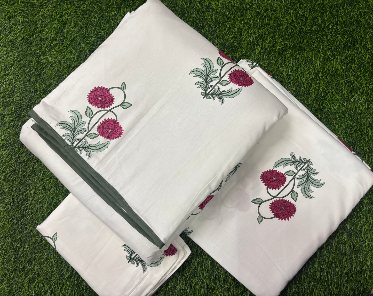 Luxury 4 Piece bedding Set : 1 King Flat Bedsheet, 1 double Bed AC dohar, 2 Pillow Covers